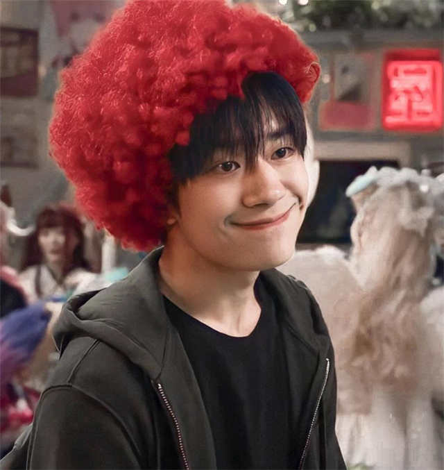 JACKSON YEE A LITTLE RED FLOWER