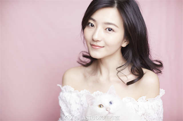 Bai Huizi girlfriend of Deng Lun