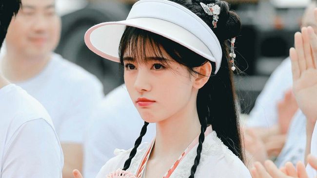 Ju Jingyi3