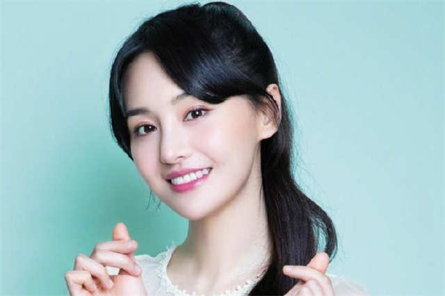 Zhang Yunlong Girlfriend Zheng Shuang