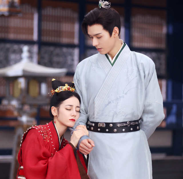 Dilraba Gong Jun Poster