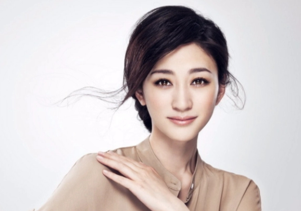 Chinese Actress Li Xiaoran