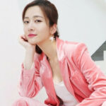 Yang Xinying (杨欣颖) Profile
