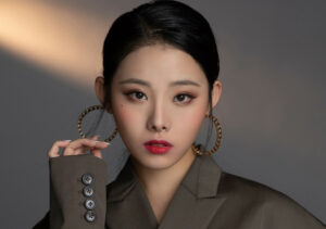 Dong Yan (董颜) Profile