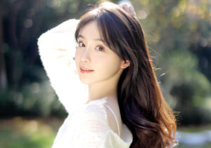 Ke Ying (柯颖) Profile