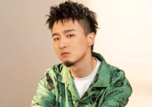 He Wenjun (合文俊) Profile