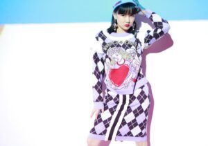 Huang Ling (黄龄) Profile