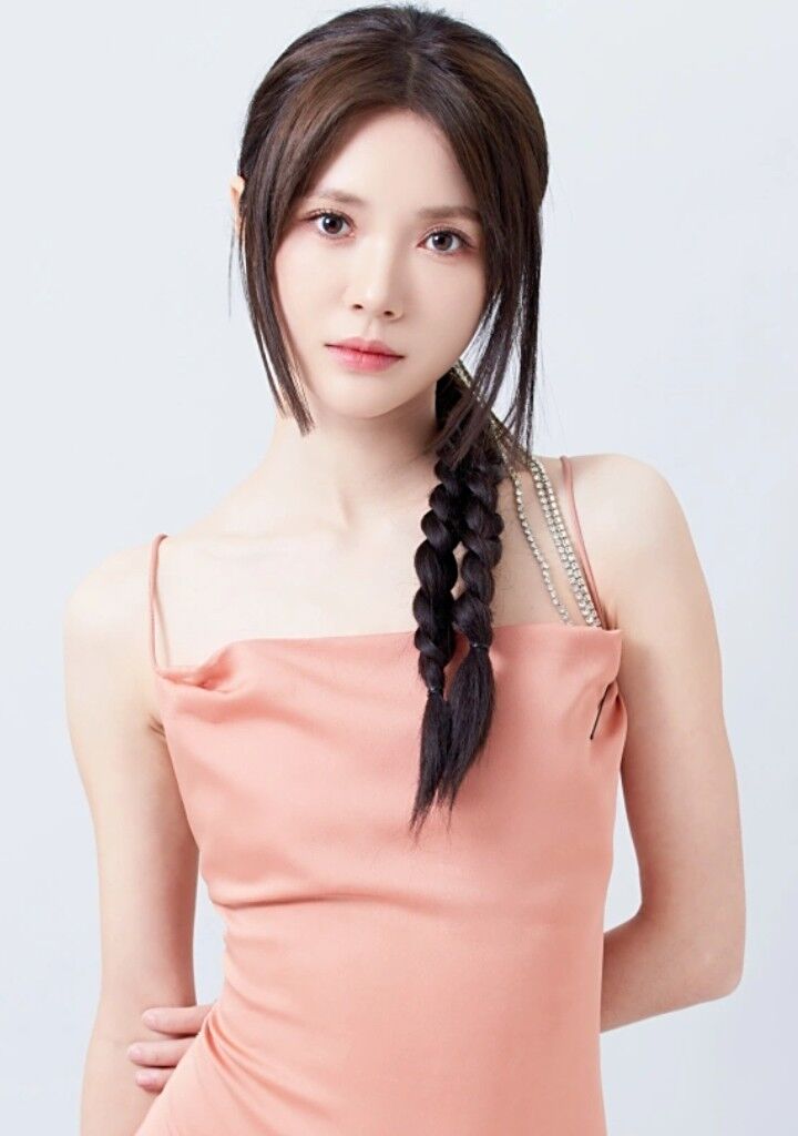 Luo Yijia