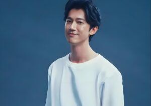 Chris wu (wu kang ren) perfil