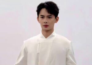 Zhang muchi perfil