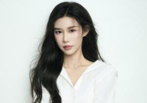 Li kexin perfil