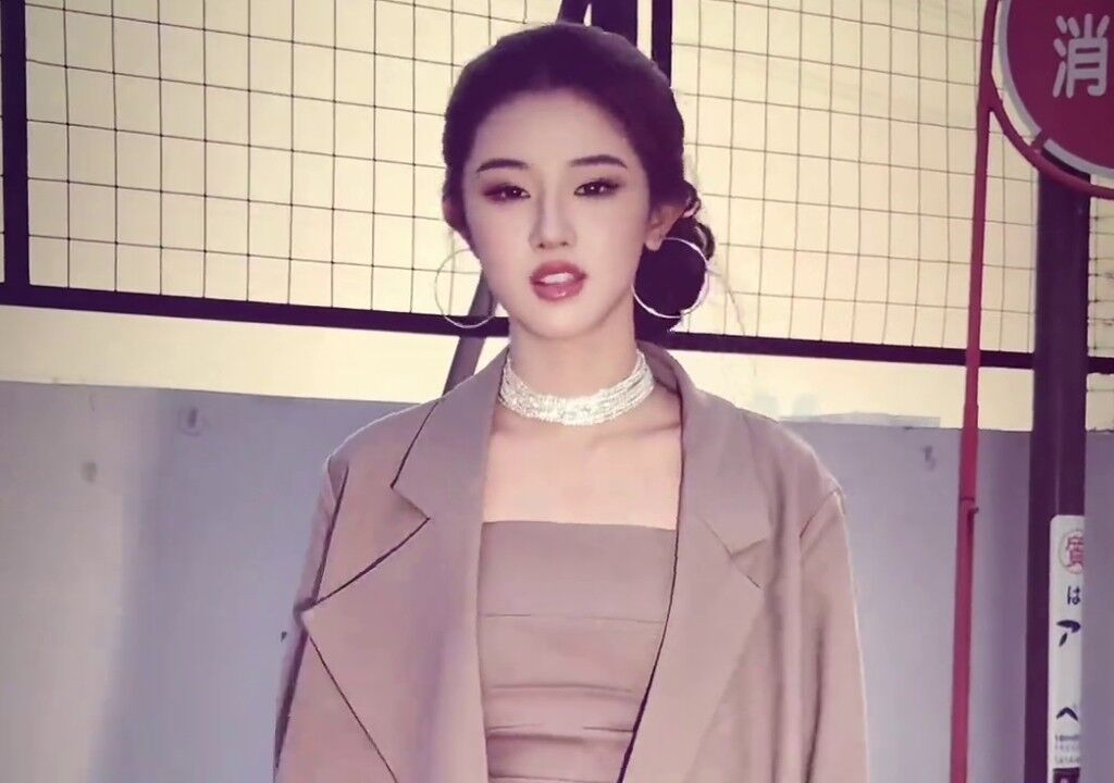 Shi Qiqi